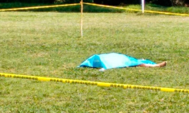 Απίστευτο: Του έδειξε κόκκινη κάρτα και τον σκότωσε με κουτουλιά!