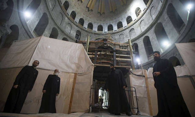 Παγκόσμιο δέος: O τάφος του Ιησού εκπέμπει μήνυμα Ανάστασης και ελπίδας