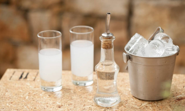 Ο πόλεμος κατά της φοροδιαφυγής τώρα δικαιώνεται: Στο στόχαστρο και οι καφετζήδες στα ακριτικά χωριά