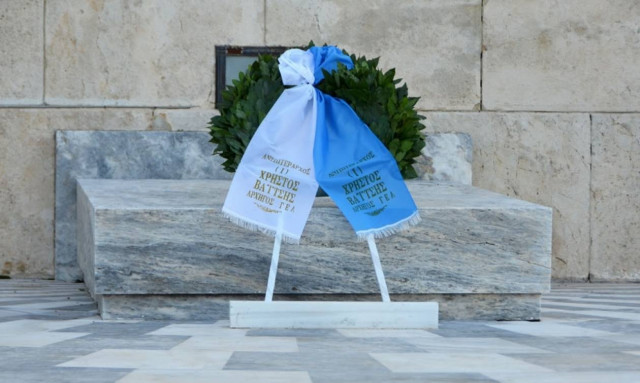 Κατάθεση Στεφάνου στο Μνημείο του Άγνωστου Στρατιώτη από τον Αρχηγό ΓΕΑ (pics)