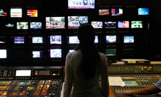 Τηλεοπτικές άδειες: Τι λέει το περιβάλλον Παππά για το νόμο - γέφυρα και το ΕΣΡ