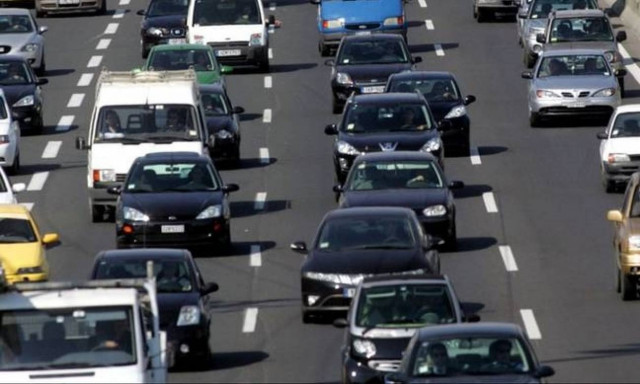 Τέλη κυκλοφορίας 2017: Πάρε... βαθιά ανάσα, κάνε κλικ και δες πόσα θα πληρώσεις φέτος! (ΠΙΝΑΚΕΣ)