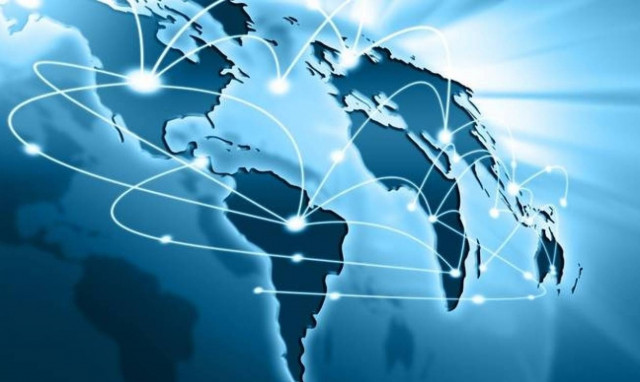 Οι Έλληνες «σερφάρουν» από παντού