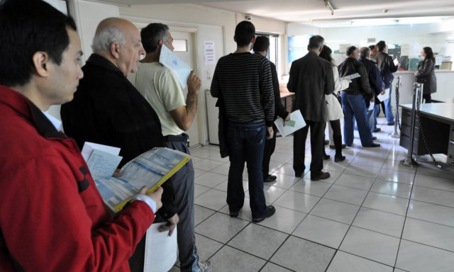 Με 100 ευρώ το κλείσιμο βιβλίων στην εφορία