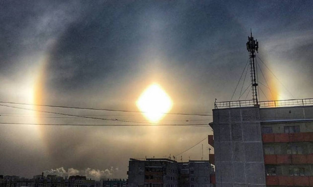 Εντυπωσιακές εικόνες: Κόβει την ανάσα το «φαινόμενο του φωτοστέφανου»