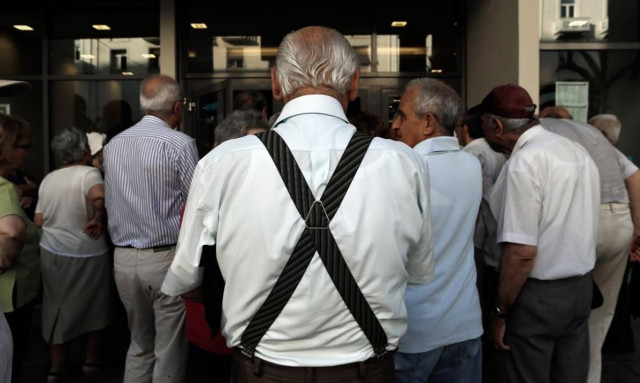 Συγκέντρωση διαμαρτυρίας συνταξιούχων στην Ομόνοια