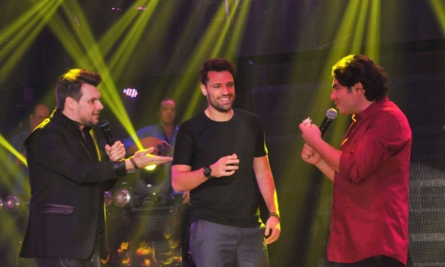 Πάνος Κιάμος – Νίκος Κουρκούλης: Παρέλαση επωνύμων στο «Club 22»!!!