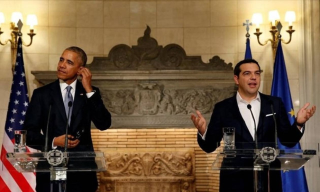 Eπίσκεψη Ομπάμα: Το «καρφί» κατά Τραμπ και η «πληρωμένη» ερώτηση από Αμερικανίδα δημοσιογράφο