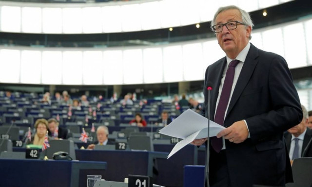 Γιούνκερ: Αναγκαία η δημιουργία ευρωπαϊκού στρατού