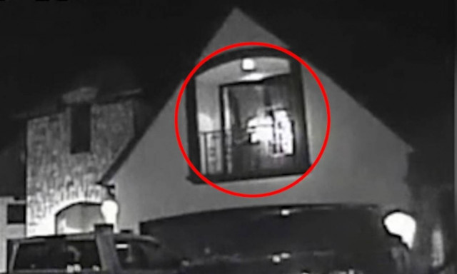 Απίστευτο βίντεο: Ελεύθερος σκοπευτής σκοτώνει τον απαγωγέα 2χρονης ενώ την κρατά αγκαλιά!