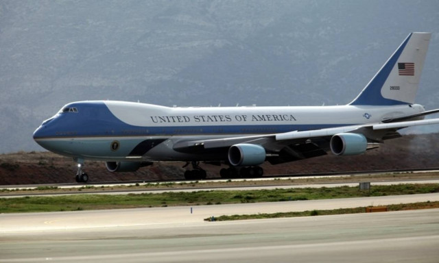 Επίσκεψη Ομπάμα στην Αθήνα - Ηχητικό ντοκουμέντο από την προσγείωση του Air Force 1 στην Αθήνα (vid)