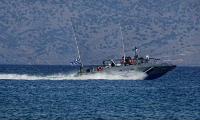 Boat with 19 migrants located near Thassos island - Three unconscious