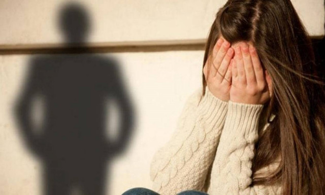 Φρίκη στην Πάτρα: Βίαζε το ανήλικο κορίτσι που «πρόσεχε» στο σπίτι