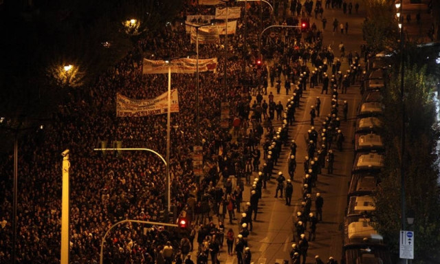 Με συννεφιασμένο καιρό οι εκδηλώσεις για την επέτειο του Πολυτεχνείου - Πού και πότε θα βρέξει