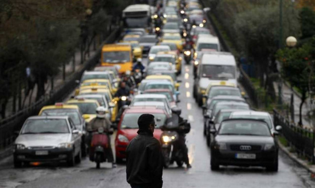 Τέλη κυκλοφορίας 2017: Δείτε τι θα πληρώσουμε φέτος (ΤΕΛΙΚΟΙ ΠΙΝΑΚΕΣ)