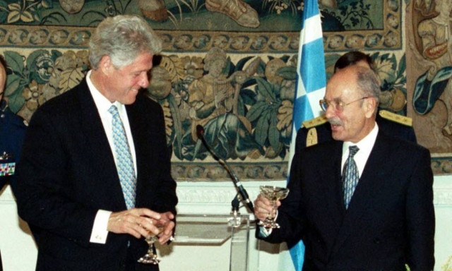 Κωστής Στεφανόπουλος: Αυτή ήταν η συγκλονιστική ομιλία του προς τον Μπιλ Κλίντον (vid + pics)