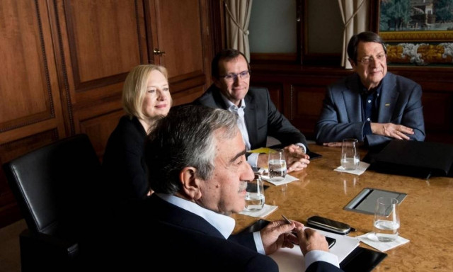 Κυπριακό: Ευθύνες από τον Aκιντζί στην ελληνοκυπριακή πλευρά για το ναυάγιο των διαπραγματεύσεων