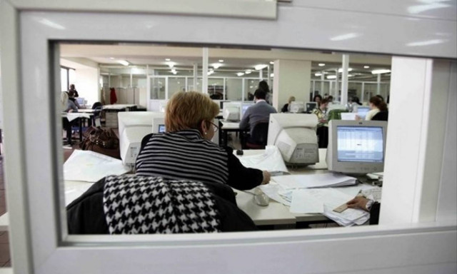 Δημόσιο: Ποιοι βγαίνουν στην σύνταξη άμεσα με αίτηση έως το τέλος του έτους