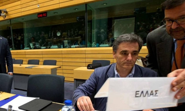 Οπισθοπορεία με ακόμη δύο Μνημόνια - Ποιος θα πληρώσει το «πλεόνασμα»