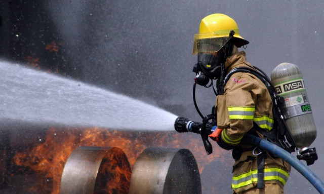 Ρωσία: Πανικός από μεγάλη πυρκαγιά σε εμπορικό κέντρο στη Μόσχα - Απομάκρυνση χιλιάδων πολιτών (Vid)