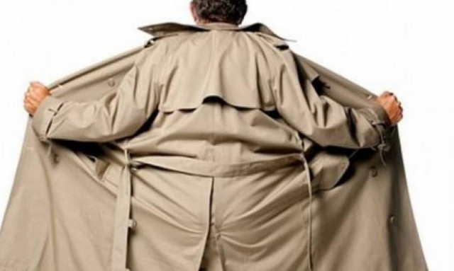 Σοκ: Τον έπιασαν επ’ αυτοφώρω να αυνανίζεται έξω από σχολείο στην Κρήτη