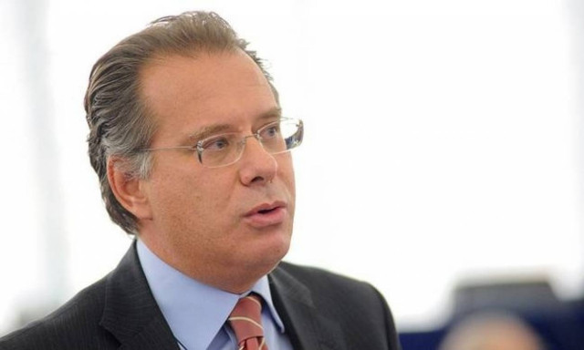 Κουμουτσάκος: Η χώρα πρέπει να πάει σε εκλογές