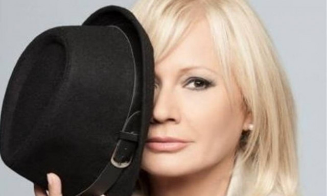 Έξαλλη η Αγγελική Νικολούλη στην εκπομπή της - Με ποιους νευρίασε