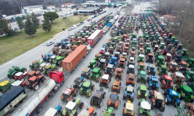 Πανελλαδική Επιτροπή των Μπλόκων : Δεν θα καθίσουμε με σταυρωμένα χέρια