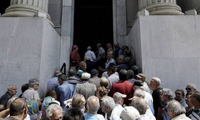 Πανικός στην Ιταλία: Αδειάζουν τους τραπεζικούς λογαριασμούς τους ενόψει δημοψηφίσματος