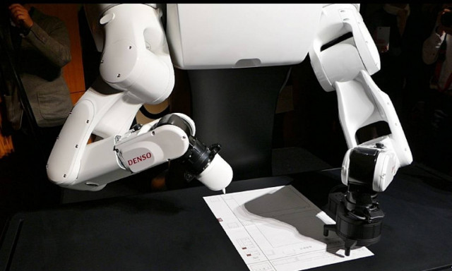 Ρομπότ έδωσε εξετάσεις για να μπει στο πανεπιστήμιο και… κόπηκε για τέταρτη φορά! (video)