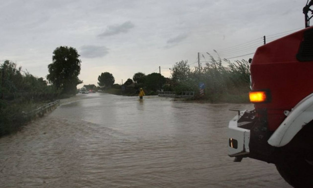 Σε κλοιό κακοκαιρίας η χώρα - Έρχονται χιόνια τις επόμενες ώρες - Ένας νεκρός στη Ζάκυνθο