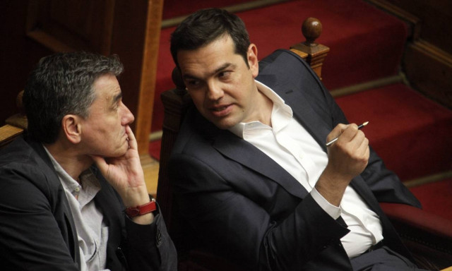 Πολυνομοσχέδια - Βουλή: Τρέχει και δεν φτάνει η κυβέρνηση με φόντο την αξιολόγηση