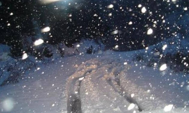 Κακοκαιρία: Το «έστρωσε» για τα καλά στην Θεσσαλονίκη - Πού χρειάζονται αλυσίδες (vid)