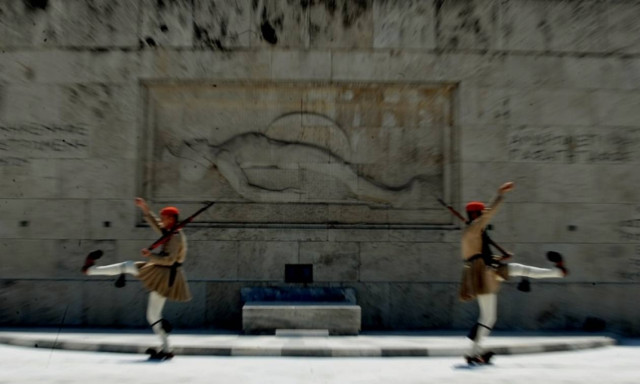 Δημοσκόπηση - «βόμβα» για την κυβέρνηση: Οργή και απογοήτευση «πνίγουν» τους Έλληνες