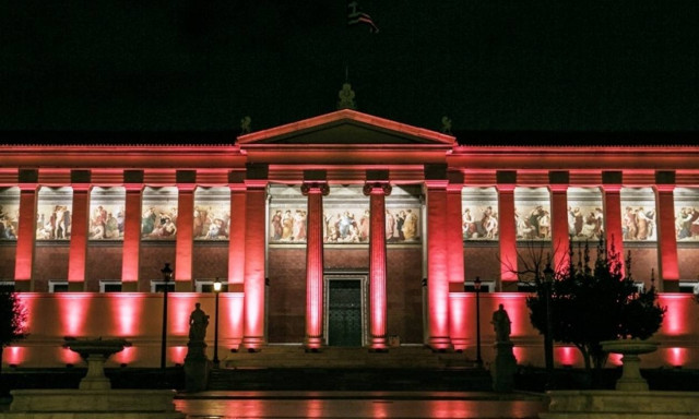 Στα «κόκκινα» το Πανεπιστήμιο Αθηνών για την παγκόσμια ημέρα κατά του AIDS