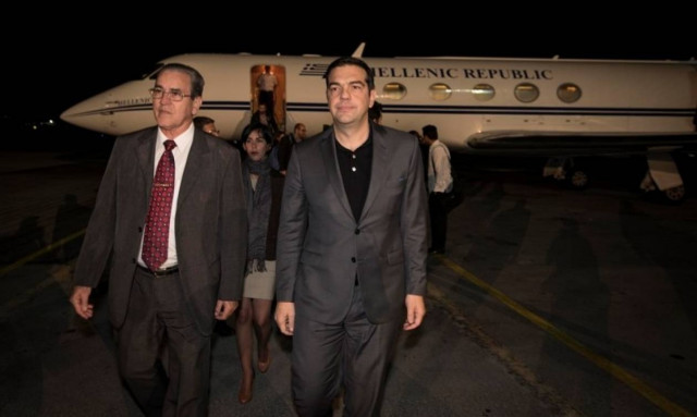 Τι απαντά το Μαξίμου για το κόστος του ταξιδιού στην Κούβα