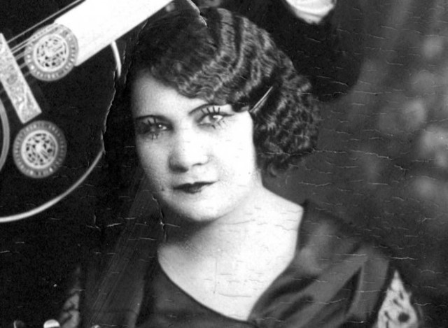 Σαν σήμερα το 1980 φεύγει από τη ζωή η ρεμπέτισσα Ρόζα Εσκενάζυ