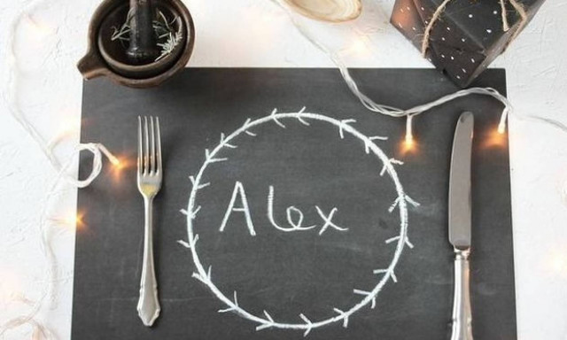 Πέντε ιδέες για να εντάξεις το μαυροπίνακα στη Χριστουγεννιάτικη διακόσμηση του σπιτιού σου