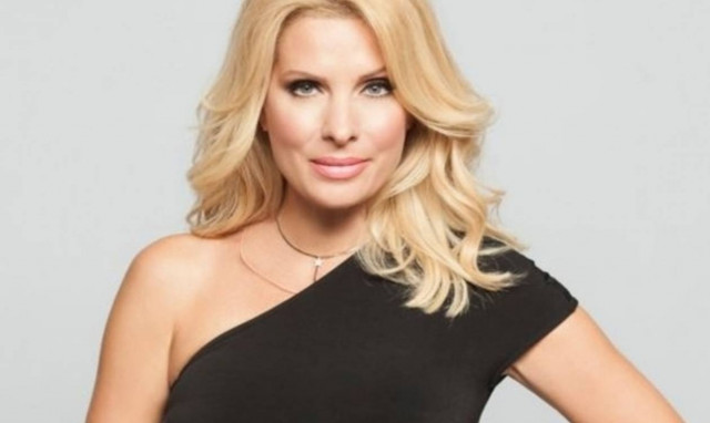 Δείτε τι κάνει η Ελένη Μενεγάκη στα διαλείμματα