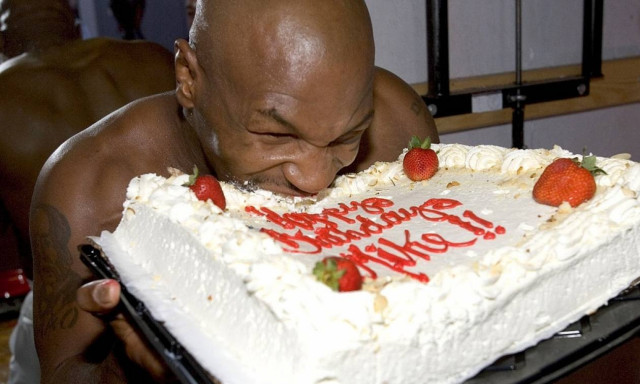 Και ψεύδεσαι και τρως!