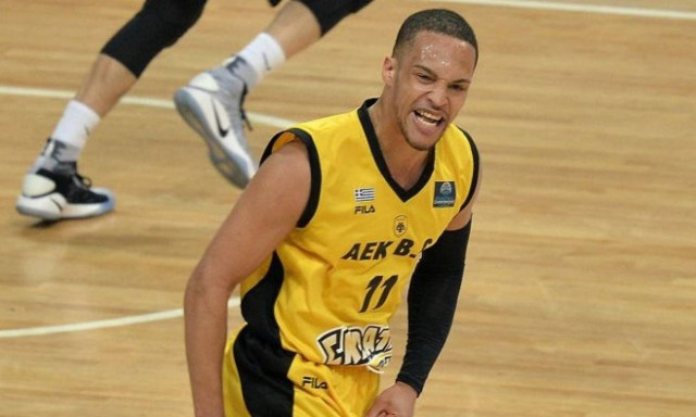 Θρήνος για τον πατέρα 5 παιδιών που σκοτώθηκε στο τροχαίο με τον μπασκεμπολίστα της ΑΕΚ (vid)