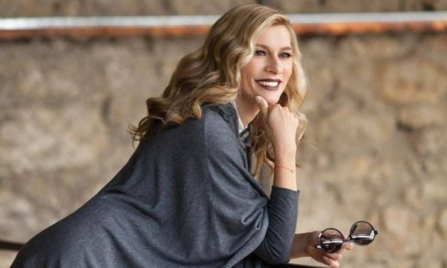 Ζέτα Δούκα: Η 8 μηνών μικρούλα με σκούφο Άγιου Βασίλη και το μήνυμα της μαμάς της