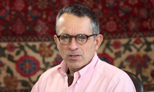 Αμερικανός επενδυτής: Να γιατί το ύψος του ελληνικού χρέους είναι το ψέμα του αιώνα