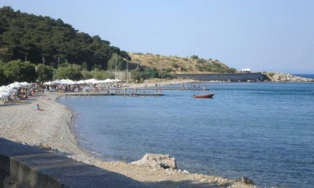 Μυτιλήνη: Κοίταζαν την πλαζ και δεν πίστευαν τα μάτια τους! (pic)