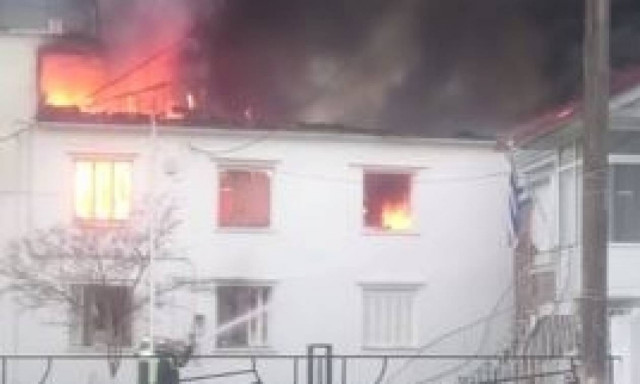 Σέρρες: Στις φλόγες έχει τυλιχθεί σούπερ μάρκετ (vid)