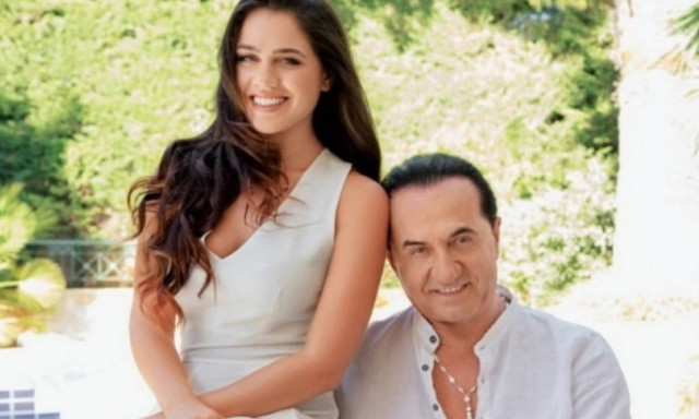 Το τερμάτισε η κόρη του ΛεΠα – Πόζαρε topless και «έριξε» το instagram