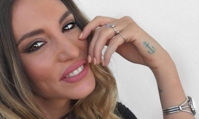 Η Αθηνά Οικονομάκου στο Λονδίνο (pic)