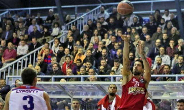 Τρίκαλα – Ολυμπιακός 60-81: «Ξύπνησε» ο Γιανγκ, «πυροβολούσε» ο Αθηναίου