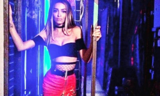 Οι καυτές ζαρτιέρες της Φουρέιρα διέλυσαν το Instagram (photo)