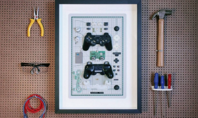 Άσε τις κορνίζες και βάλε στον τοίχο σου ένα Playstation